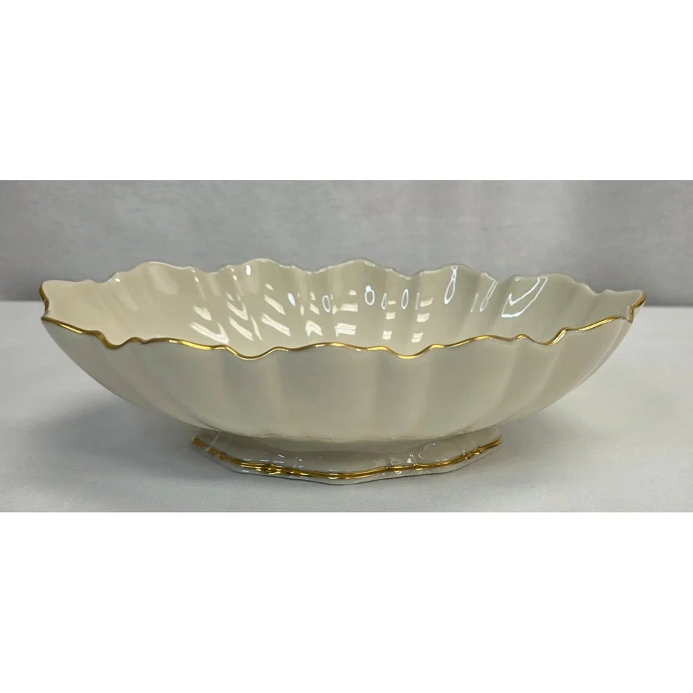 Lenox Ivory Porcelain Scalloped Shell Footed Bowl 24k Gold Trim Made in USA